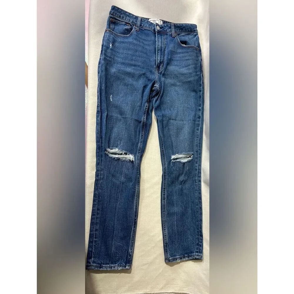 A&F The Skinny High Rise Jeans Size 28/6 Distressed Raw Hem Ankle